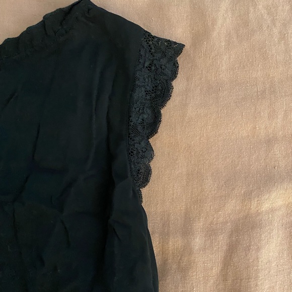 NWOT Velvet brand Elora top - Picture 7 of 9